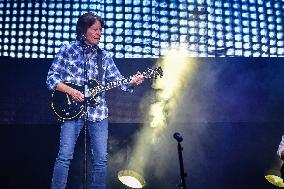 John Fogerty Concert - Paris