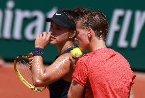 (SP)FRANCE-PARIS-TENNIS-ROLAND GARROS-FRENCH OPEN-WOMEN'S DOUBLES