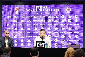 Ronaldo Nazario De Lima Press Conference - Valladolid