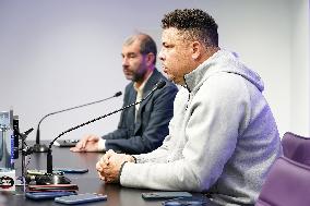 Ronaldo Nazario De Lima Press Conference - Valladolid