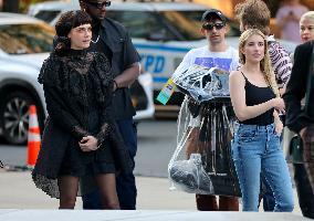 Cara Delevingne And Emma Roberts On Set - NY