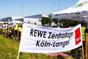 Ver.di Labor Union Calls For Another Round Two Days Strike From Wholesale Workers In Cologne
