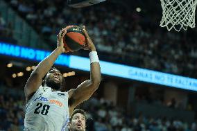 Real Madrid v Joventut Badalona - Liga Endesa