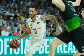 Real Madrid v Joventut Badalona - Liga Endesa