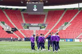 ACF Fiorentina Pitch Inspection - UEFA Conference League: Final