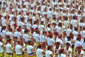 1400 Sumi Womens Perform A Traditional Rice Pounding Folk Song
