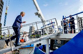 King Willem-Alexander Visits Shipping and Transport College - Rotterdam