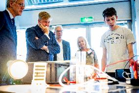 King Willem-Alexander Visits Shipping and Transport College - Rotterdam