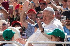 Pope Francis Weekly General Audience - Vatican