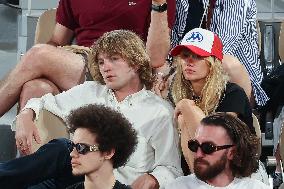 Roland Garros 2023 - Celebrities In The Stands - Day 11 NB