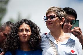 Demonstrations In Support Of The Colombian Government Social Reforms - Bogota