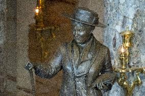 Willa Cather Statue Unveiled in Statuary Hall - Washington