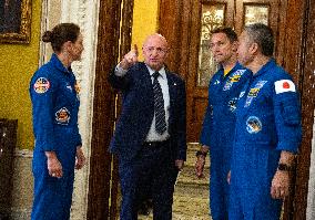 Sen. Kelly Hosts NASA SpaceX Crew-5 Mission Astronauts - Washington