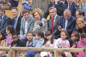 Queen Sofia Visits The Zoo - Madrid