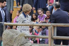 Queen Sofia Visits The Zoo - Madrid