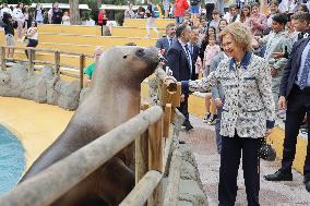 Queen Sofia Visits The Zoo - Madrid