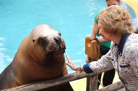 Queen Sofia Visits The Zoo - Madrid