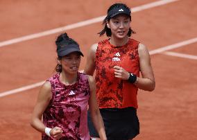(SP)FRANCE-PARIS-TENNIS-ROLAND GARROS-FRENCH OPEN-WOMEN'S DOUBLES
