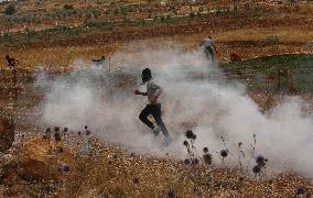 MIDEAST-BEIT DAJAN-CLASHES