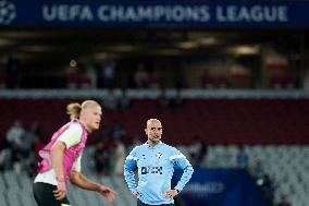 Manchester City FC Training Session - UEFA Champions League: Final