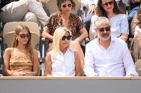 French Open - Stella Belmondo and Natty Tardivel At The Stands