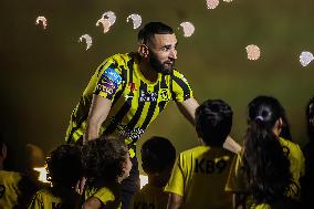 Benzema Presented to Saudi Club Al-Ittihad Fans - Jeddah