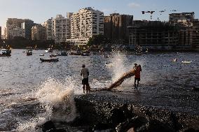 Daily Life In Mumbai