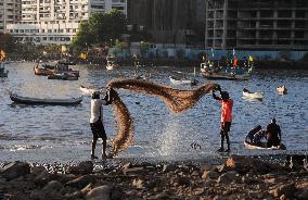 Daily Life In Mumbai