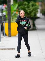 Jennifer Meyer Out In Los Angeles