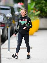 Jennifer Meyer Out In Los Angeles