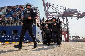 Border Control Station Police Container TerminalTto Carry Out A Drill In Qingdao