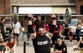 (SP)CANADA-DUNNVILLE-STRONGMAN, STRONGWOMAN COMPETITION
