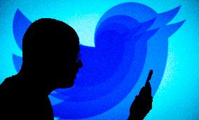 Meta To Push Ahead With Plans To Launch Twitter Competitor