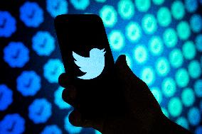 Meta To Push Ahead With Plans To Launch Twitter Competitor