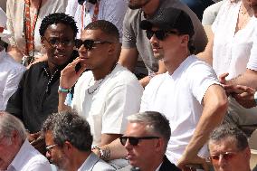 Roland Garros 2023 - Celebrities In The Stands - Day 15 NB