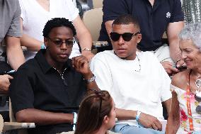 Roland Garros 2023 - Celebrities In The Stands - Day 15 NB