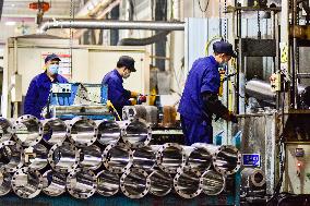 China Manufacturing Industry Ranked First in The World For 13 Consecutive Years