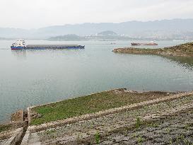 Three Gorges Reservoir Water Level Drops