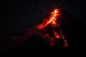 Mayon Volcano Eruption