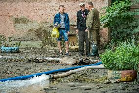 Rescue Works In The Flooded Homes Of People ffAected By The Destruction Of The Nova Kakhovka