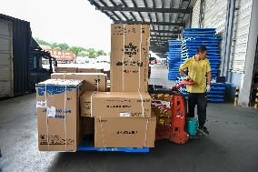 618 Shopping Festival Suning Logistics Center