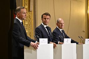 Weimar Triangle Summit Press Conference - Paris