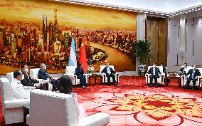 CHINA-BEIJING-LI XI-HONDURAN PRESIDENT-CASTRO-MEETING (CN)