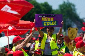 Lidl Ice Cream Factory Workers Go On Strike In Aachen