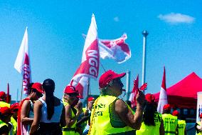 Lidl Ice Cream Factory Workers Go On Strike In Aachen