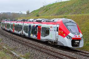 First French Hybrid Train Put Into Service By The Occitanie Region