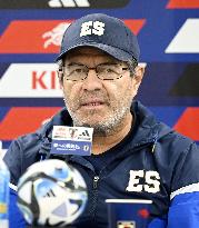 Football: El Salvador coach ahead of friendly