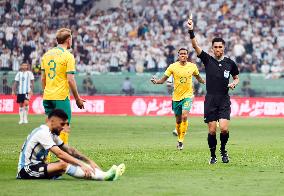(SP)CHINA-BEIJING-FOOTBALL-INTERNATIONAL INVITATIONAL-ARGENTINA VS AUSTRALIA (CN)
