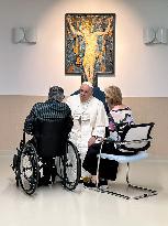 Pope Francis Visits Patients Of The Gemelli Polyclinic - Rome
