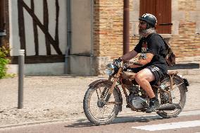 Gathering of Old Mopeds - Piney